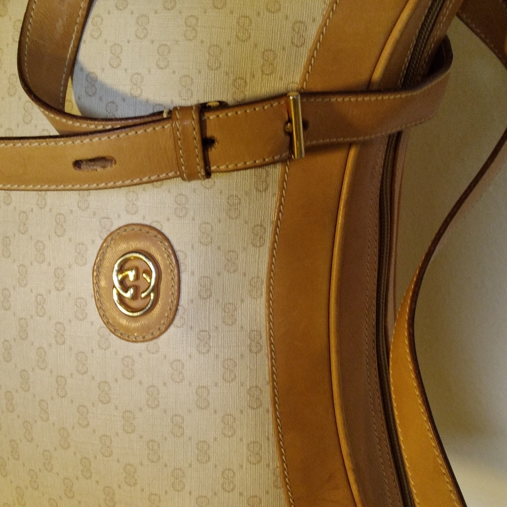 Authentic Gucci Monogram Leather Handbag - Picture 5 of 16